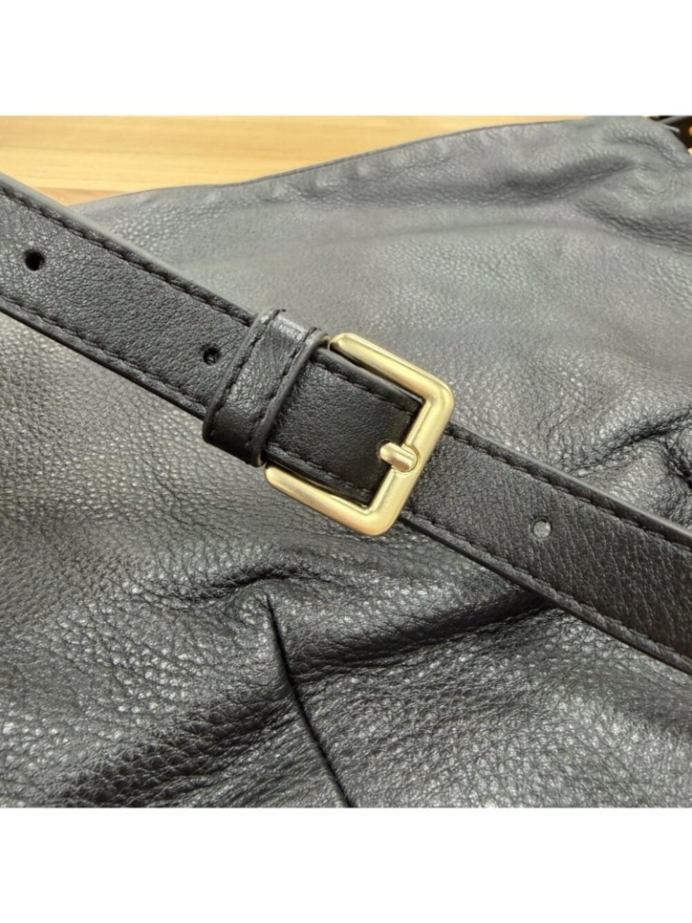 Quince Italian Leather Convertible Crescent Shoulder Bag With Crossbody Strap - Picture 10 of 16